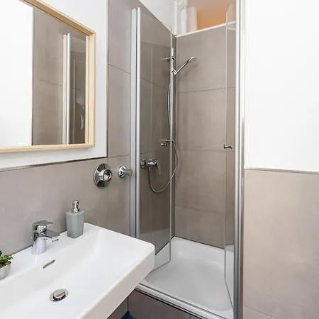 Monteurhome24 - Moderne In Appartement